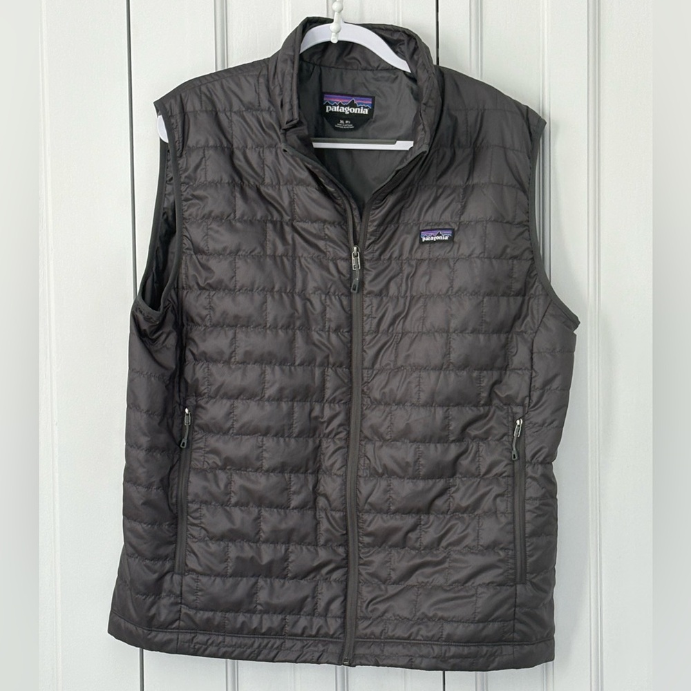 Men’s Patagonia nano puff Vest . Sz XL